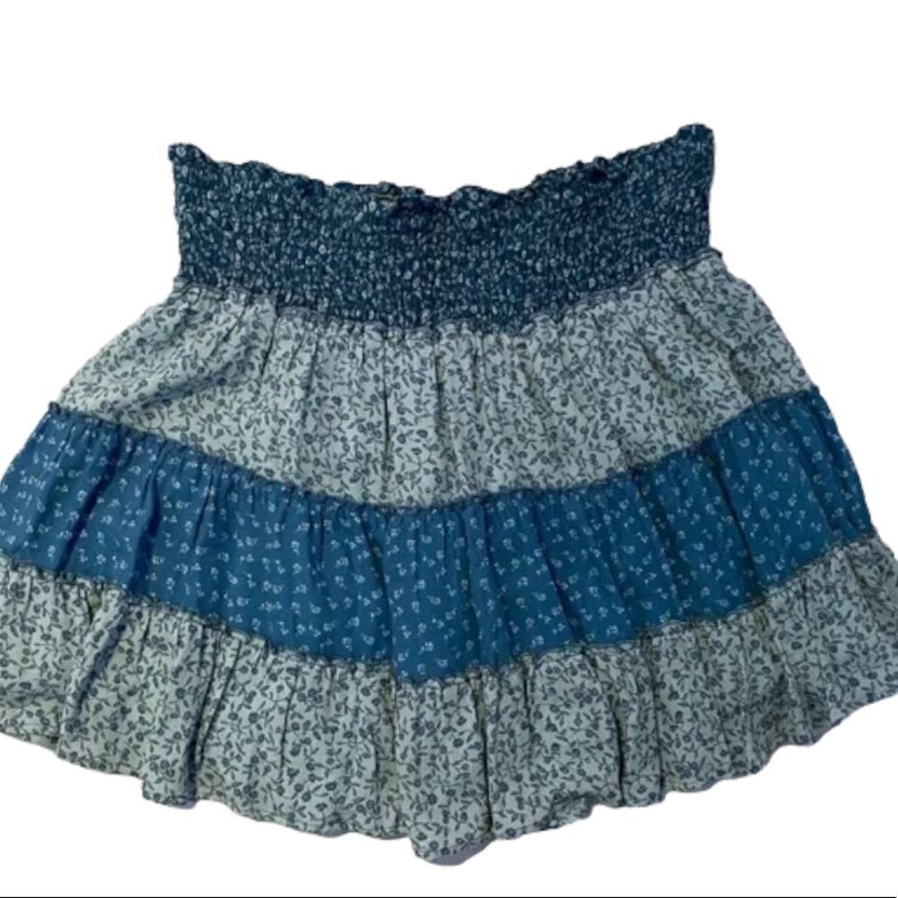 ✨ American Eagle Print Mix Tiered Mini Skirt✨
